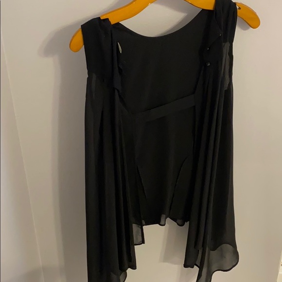 Mesh open back Black shirt - Picture 2 of 4